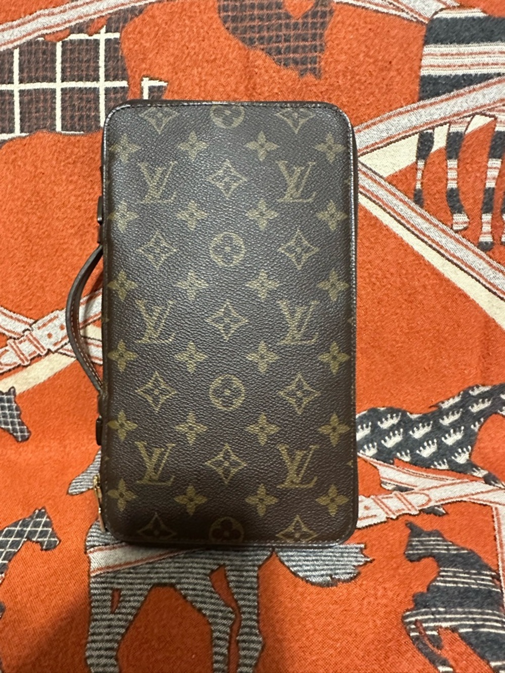 LOUIS VUITTON ❤️🌟MI0990 ZIPPY CLUTCH ORANIZER ⭐️